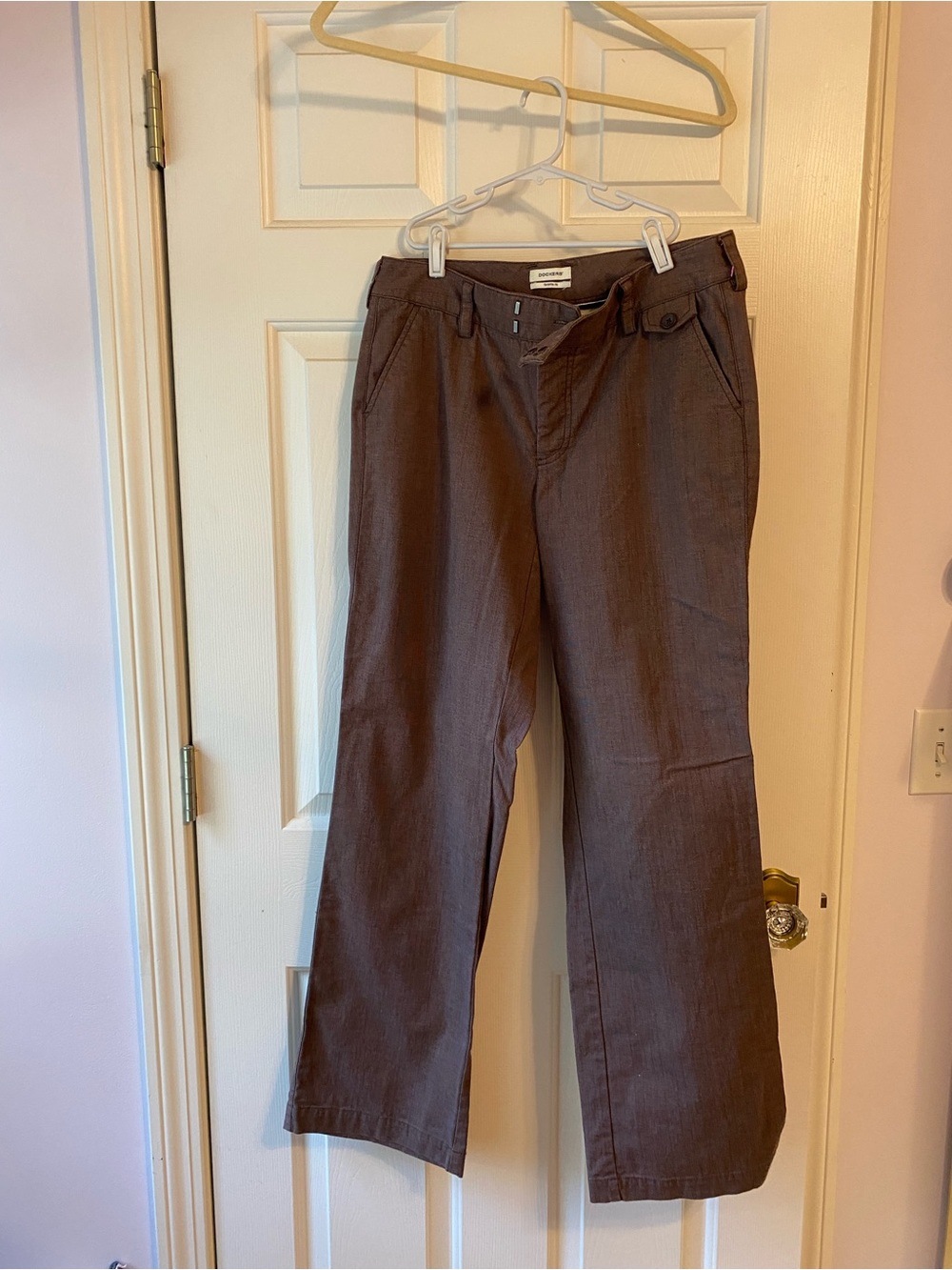 Women’s Dockers pants